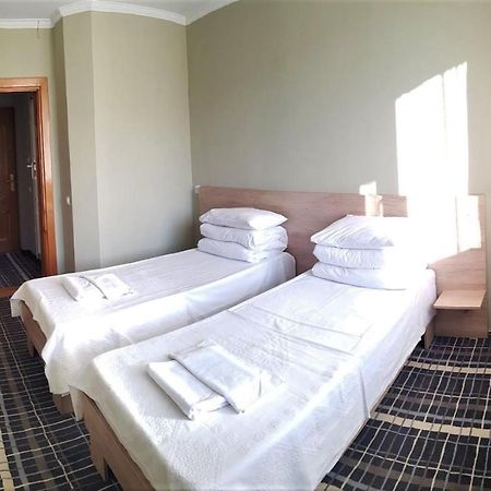 Hôtel Institutul Muncii à Chişinău Extérieur photo