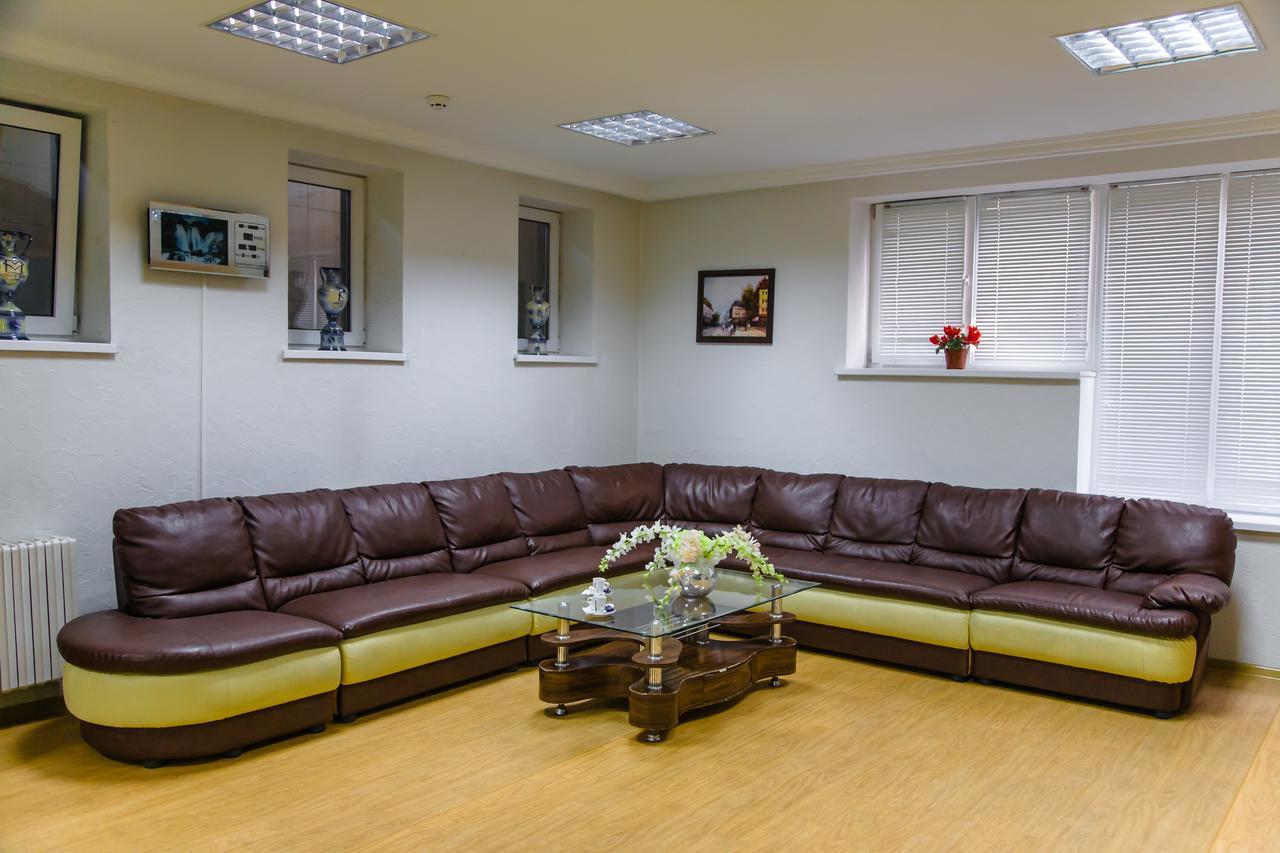 Hôtel Institutul Muncii à Chişinău Extérieur photo