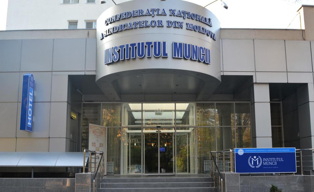 Hôtel Institutul Muncii à Chişinău Extérieur photo
