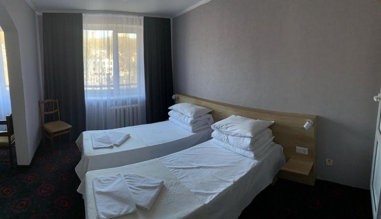Hôtel Institutul Muncii à Chişinău Extérieur photo