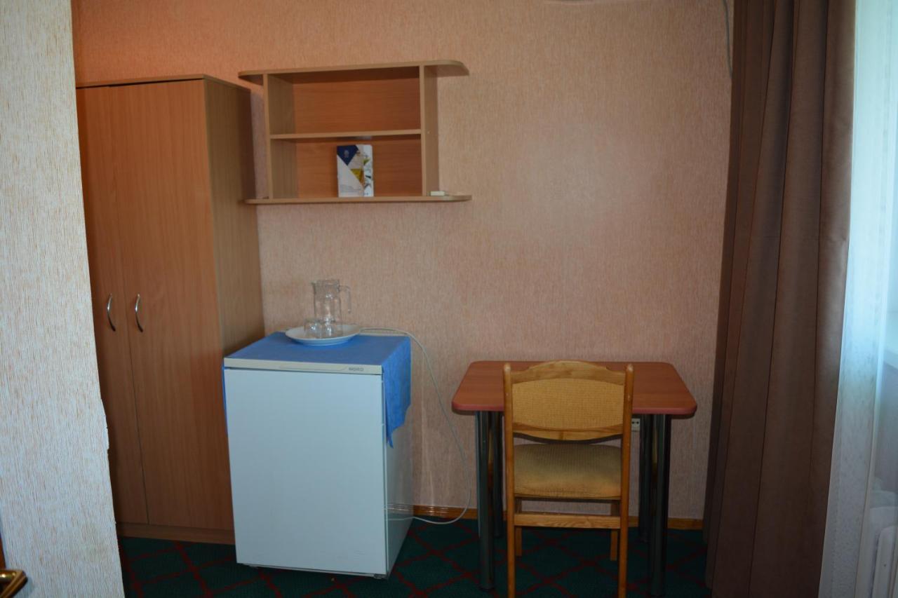 Hôtel Institutul Muncii à Chişinău Extérieur photo
